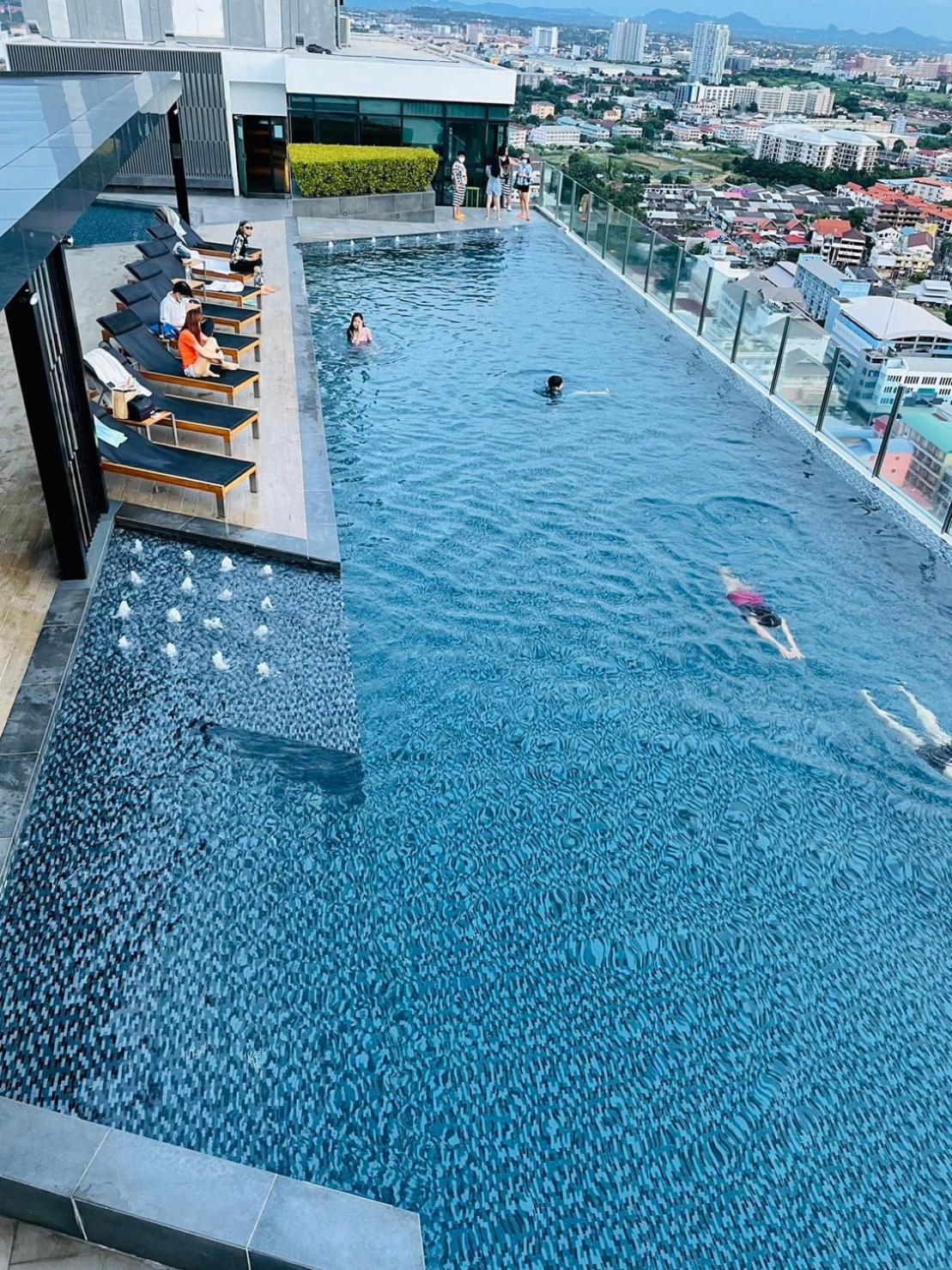 The Base 2 Bed 1 Bath By Numam अपार्टमेंट Pattaya